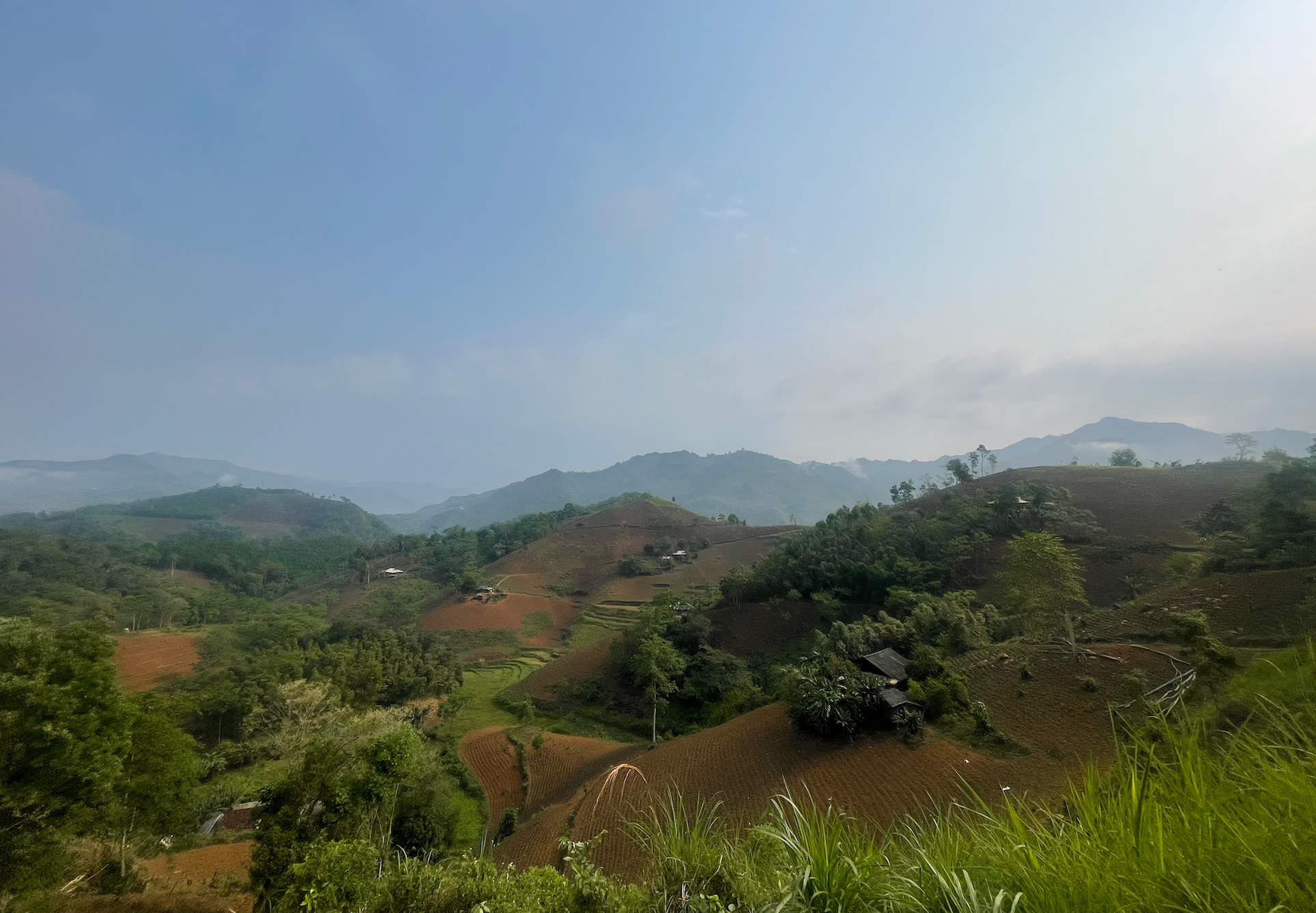 De Ultieme Gids voor een Avontuurlijke Fietsreis Vietnam: Ontdek de Wildernis op de Trappers